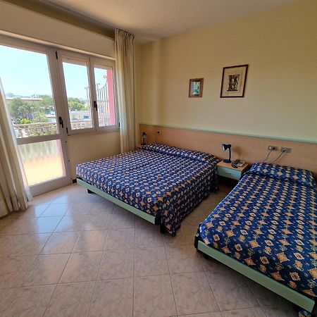 Hotel Di Giovanni Bibione Oda fotoğraf
